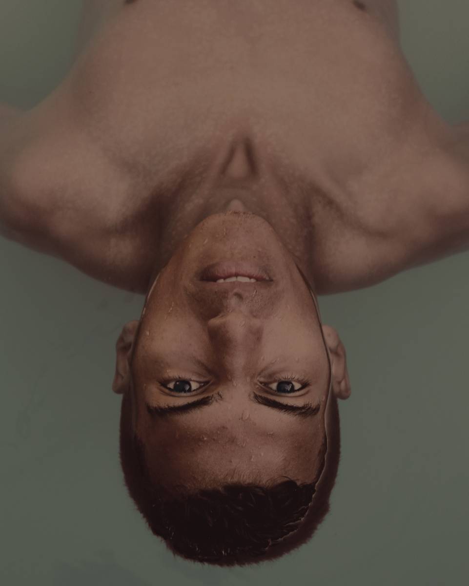 Nettoyage profond pour visage homme au acides de fruits à Bordeaux